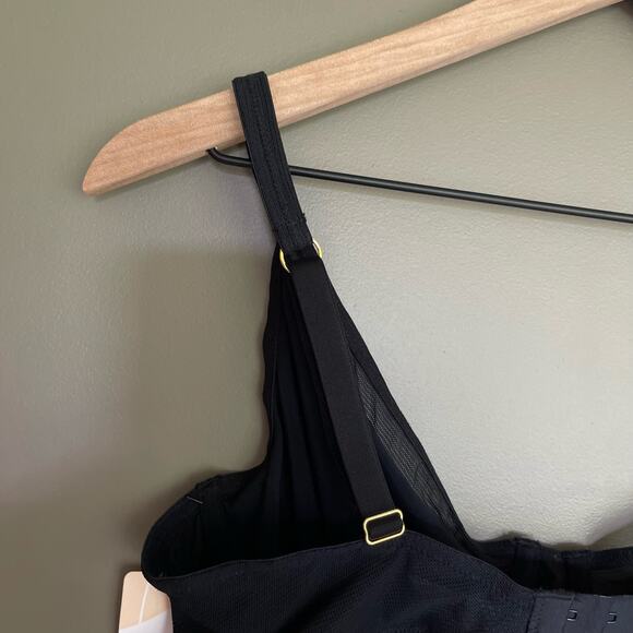 NWT LIVELY The Smooth Lace Plunge Bra In Jet Black Sz 38B Underwire Comfortable - Picture 10 of 15